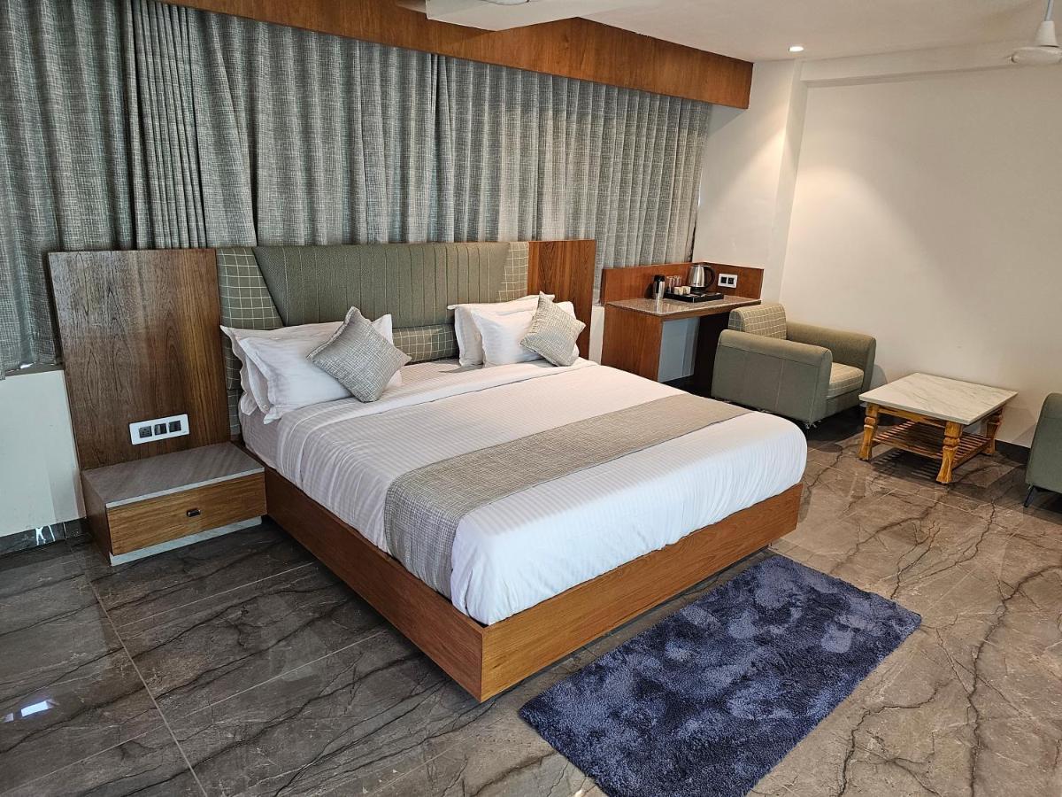 Rds Hotel 阿穆达巴 外观 照片