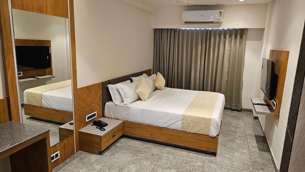 Rds Hotel 阿穆达巴 外观 照片