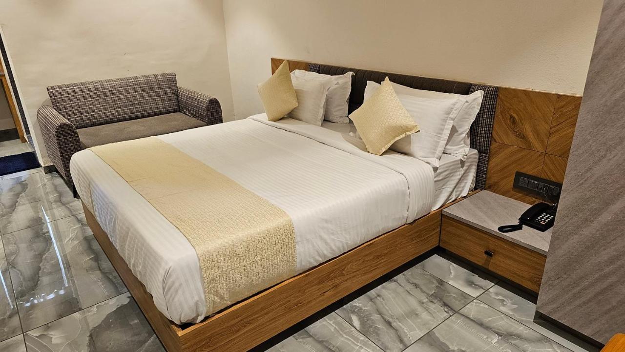 Rds Hotel 阿穆达巴 外观 照片