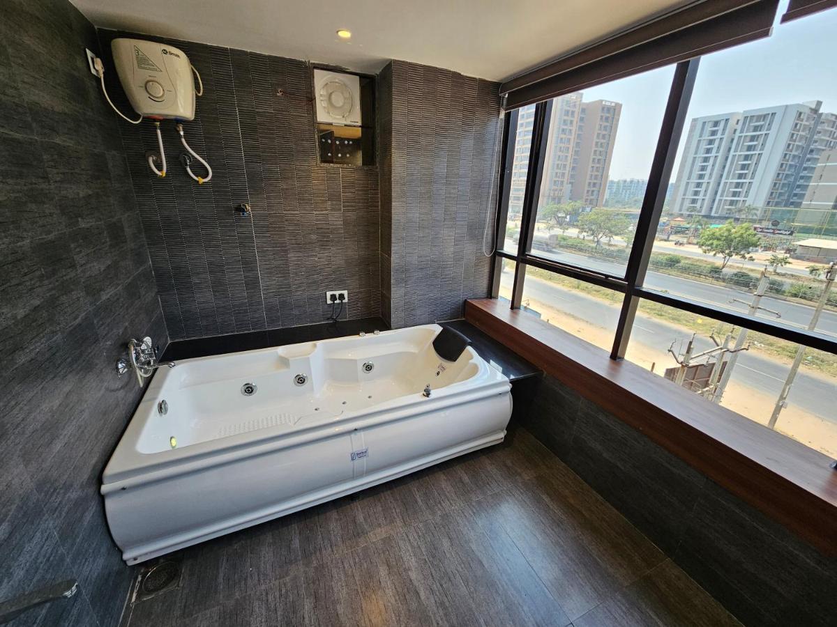 Rds Hotel 阿穆达巴 外观 照片