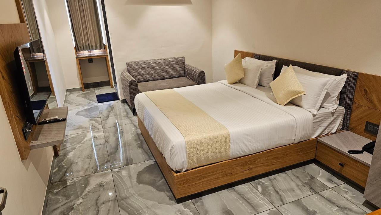 Rds Hotel 阿穆达巴 外观 照片