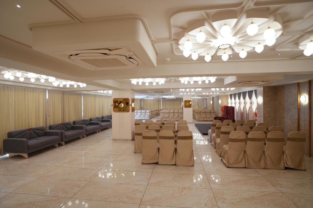 Rds Hotel 阿穆达巴 外观 照片