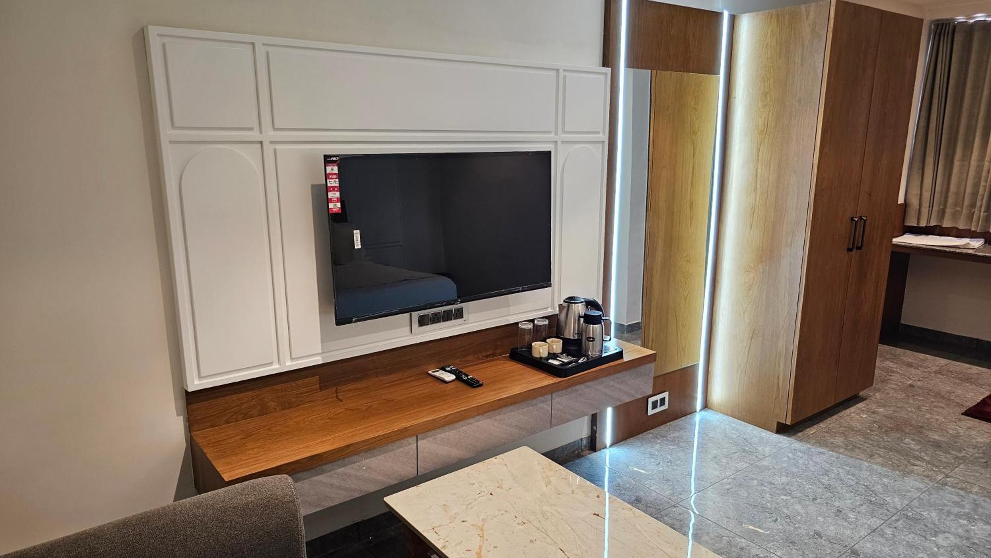 Rds Hotel 阿穆达巴 外观 照片